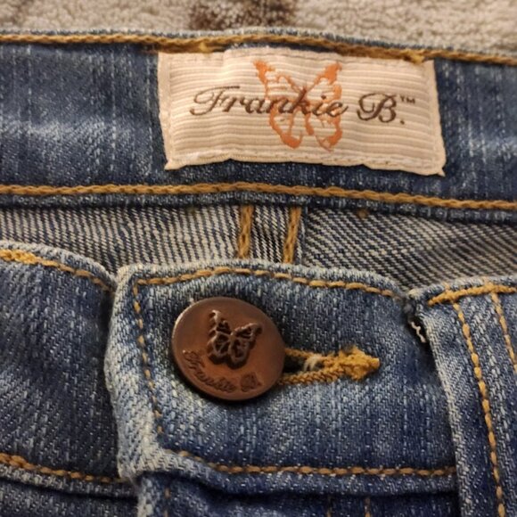 Frankie B Limited Edition Jeans - Embroidered Flower Pockets & Boot Cut Leg - Picture 9 of 13